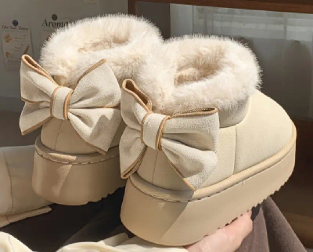 BOW BOOTS