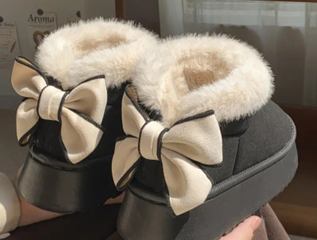 BOW BOOTS